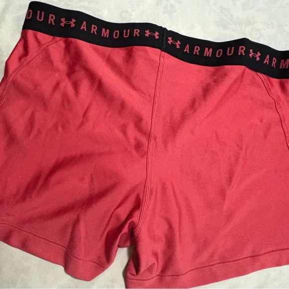 Under Armour Red Athletic Shorts Performance Fit - Picture 6 of 7